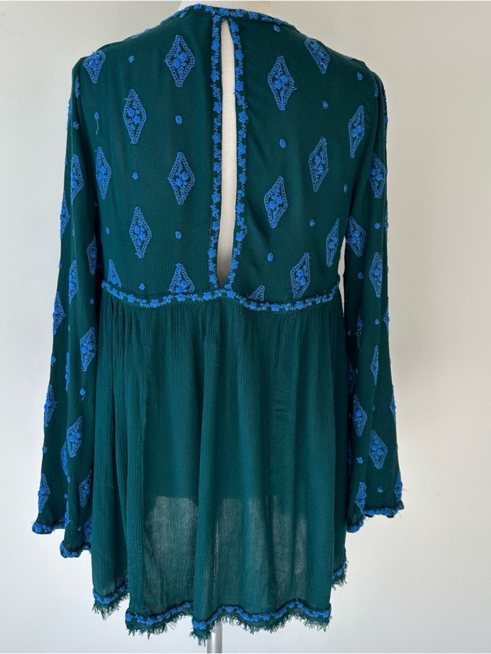 Free People Diamond Embroidered Tunic Top Gauzy Sheer size Small Mermaid Forest - Picture 8 of 16